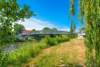 https://www.mrgkt.de:443/files/gimgs/th-22_FußgaengerbrueckeCamburg02-Kopie.jpg
