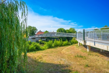 https://www.mrgkt.de:443/files/gimgs/th-22_FußgaengerbrueckeCamburg03-Kopie.jpg